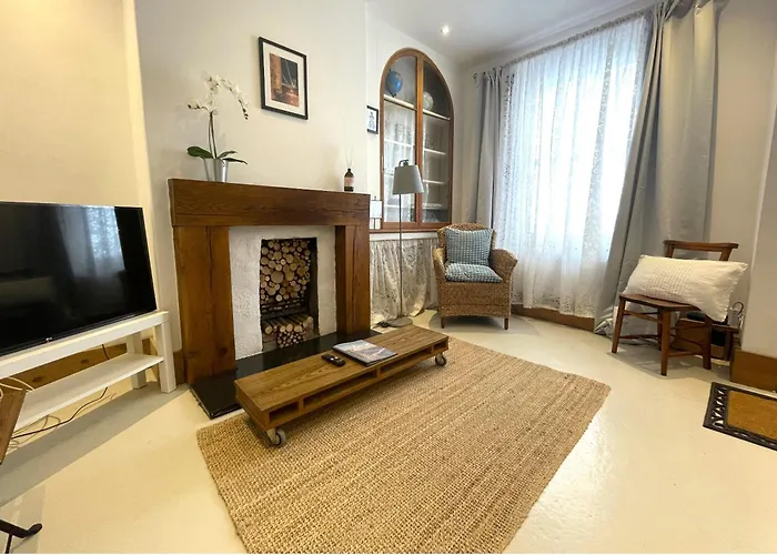 Harmonious Home In The Heart Of Clifton Village