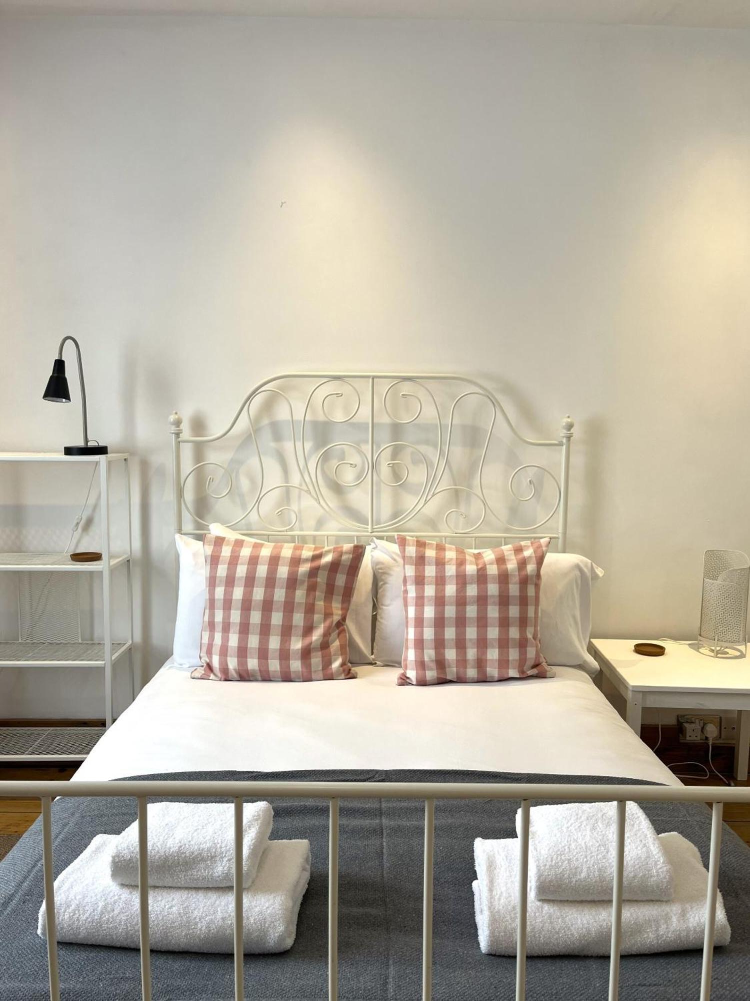 Holiday home Harmonious In The Heart Of Clifton Village Bristol