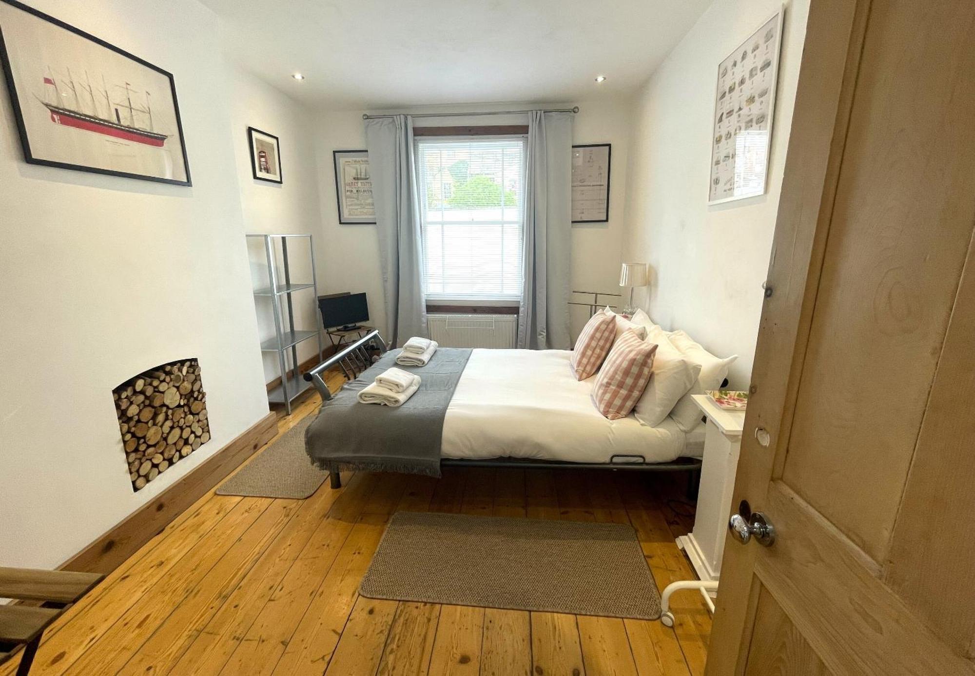 Harmonious In The Heart Of Clifton Village Holiday home *