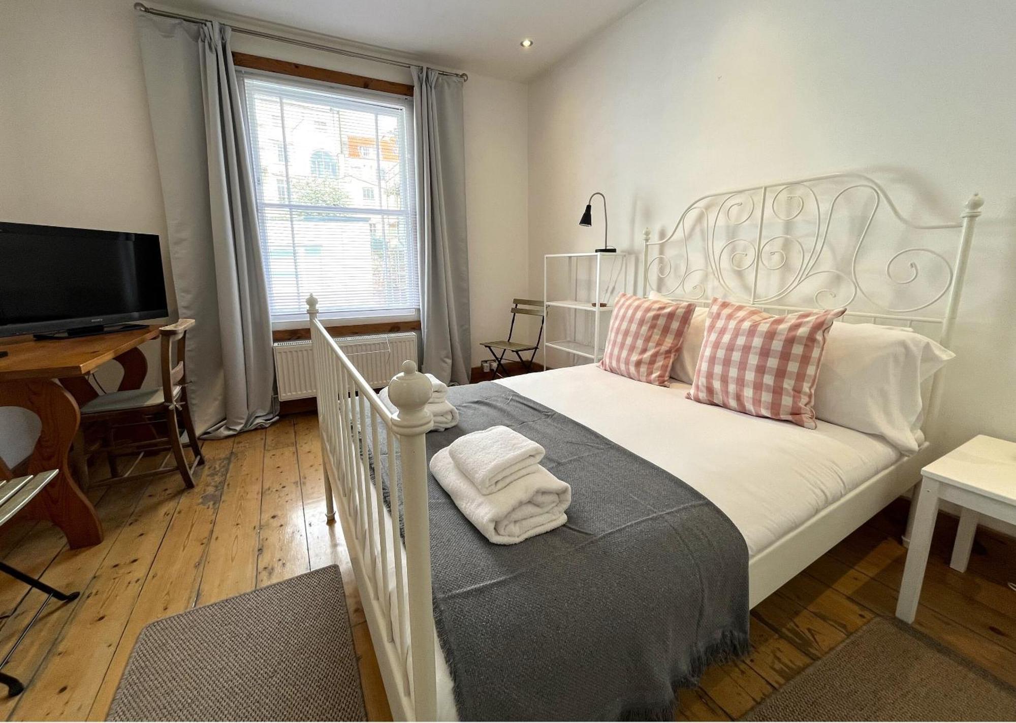 Harmonious In The Heart Of Clifton Village Ferienhaus Bristol